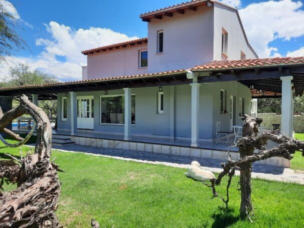AMPLIA CASA EN CAFAYATE APTA CREDITO HIPOTECARIO