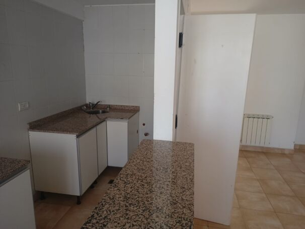 DEPTO EN VENTA MARTIN CORNEJO AL 200 CON COCHERA
