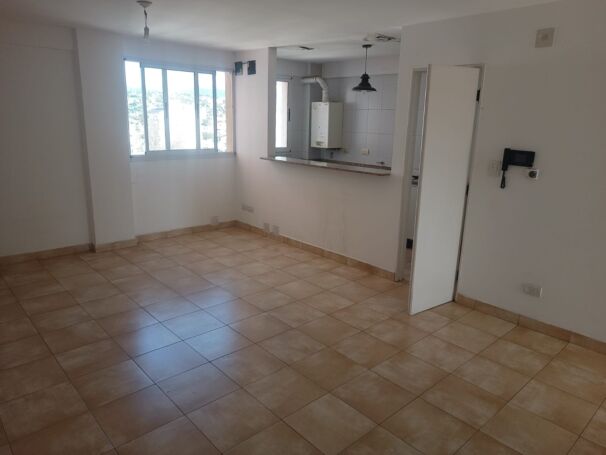 DEPTO EN VENTA MARTIN CORNEJO AL 200 CON COCHERA