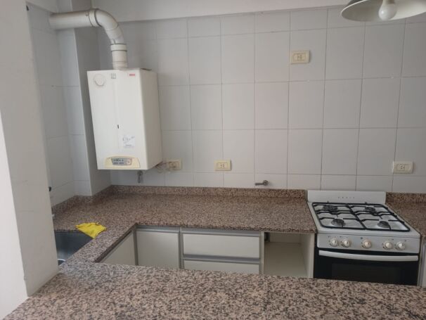 DEPTO EN VENTA MARTIN CORNEJO AL 200 CON COCHERA